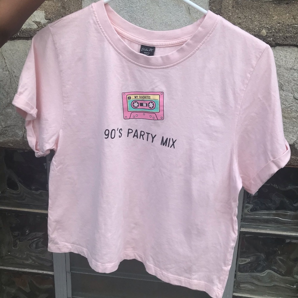 Cropped 90’s Baby Light Pink Tee shirt Size Medium